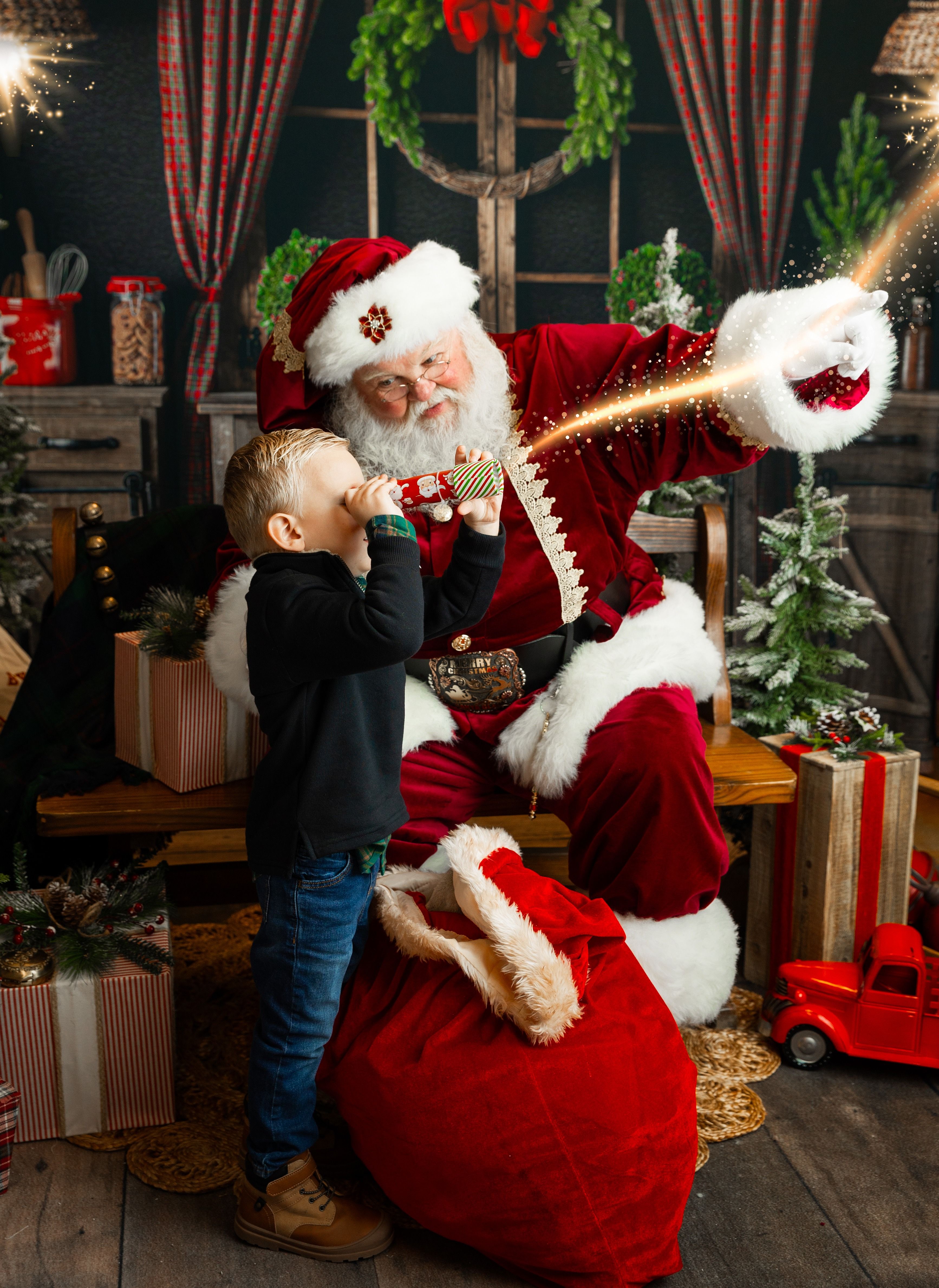 A Santa mini-session portrait from our Holiday Haus gallery.